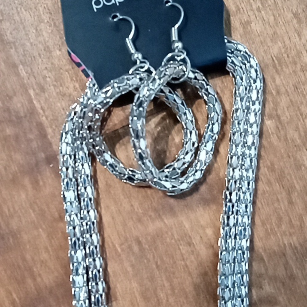 Two Piece Jewelry Set - Picture 5 of 5